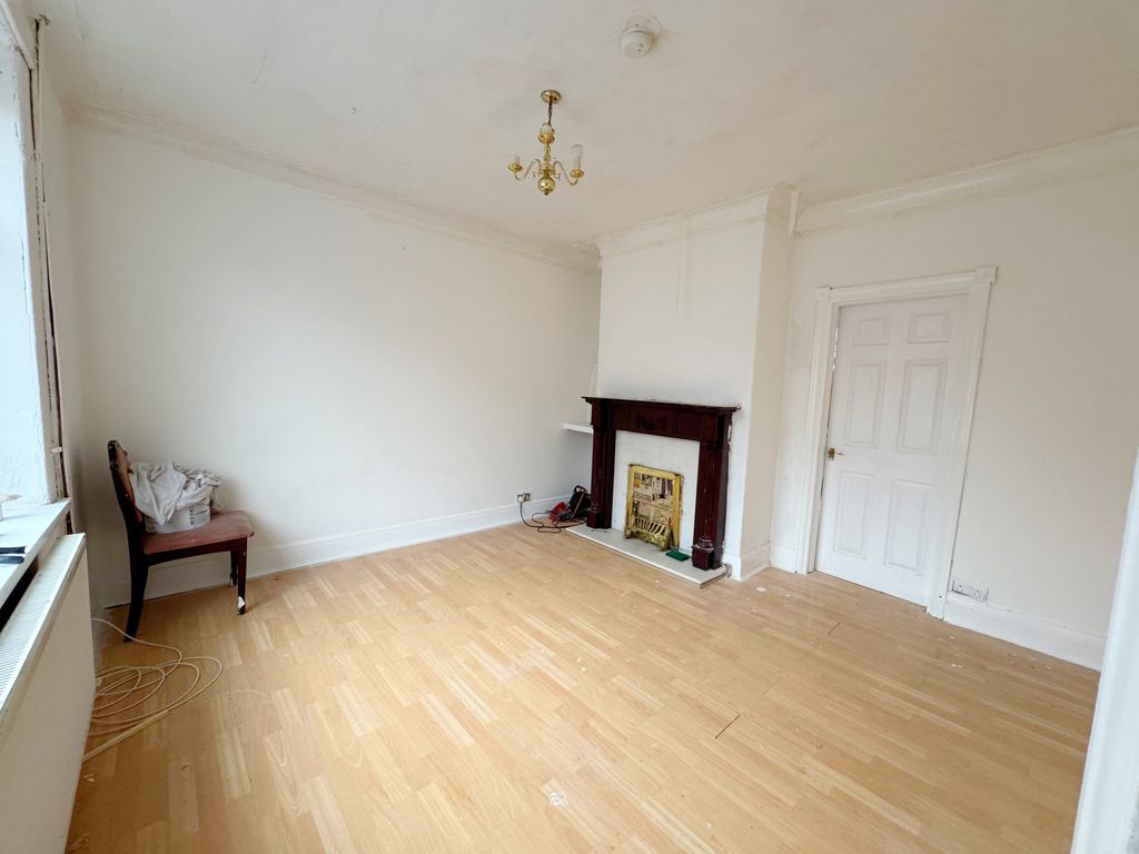 Property photo 2 of 11 Living Room