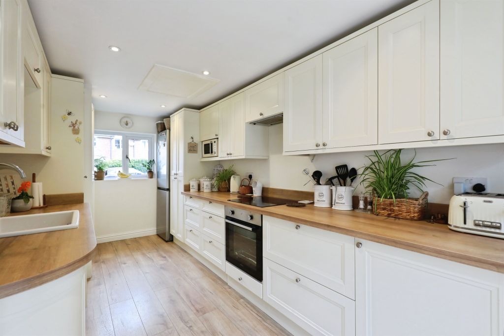 Property photo 3 of 17