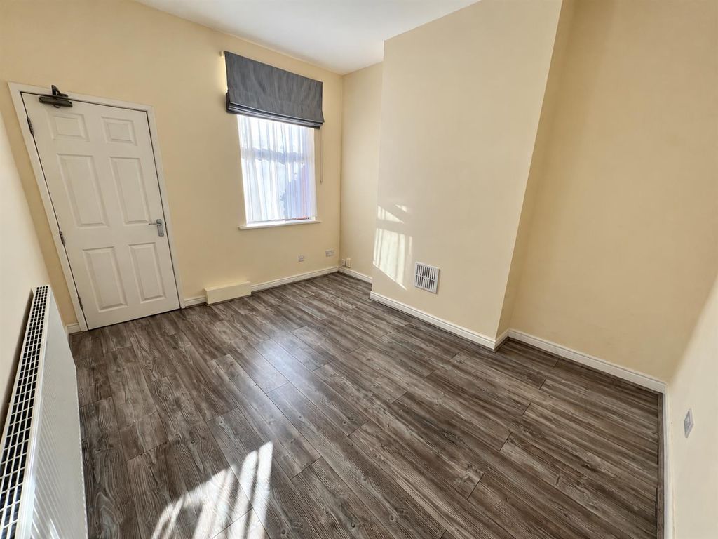 Property photo 3 of 7 F1 32 Fs 03.Png