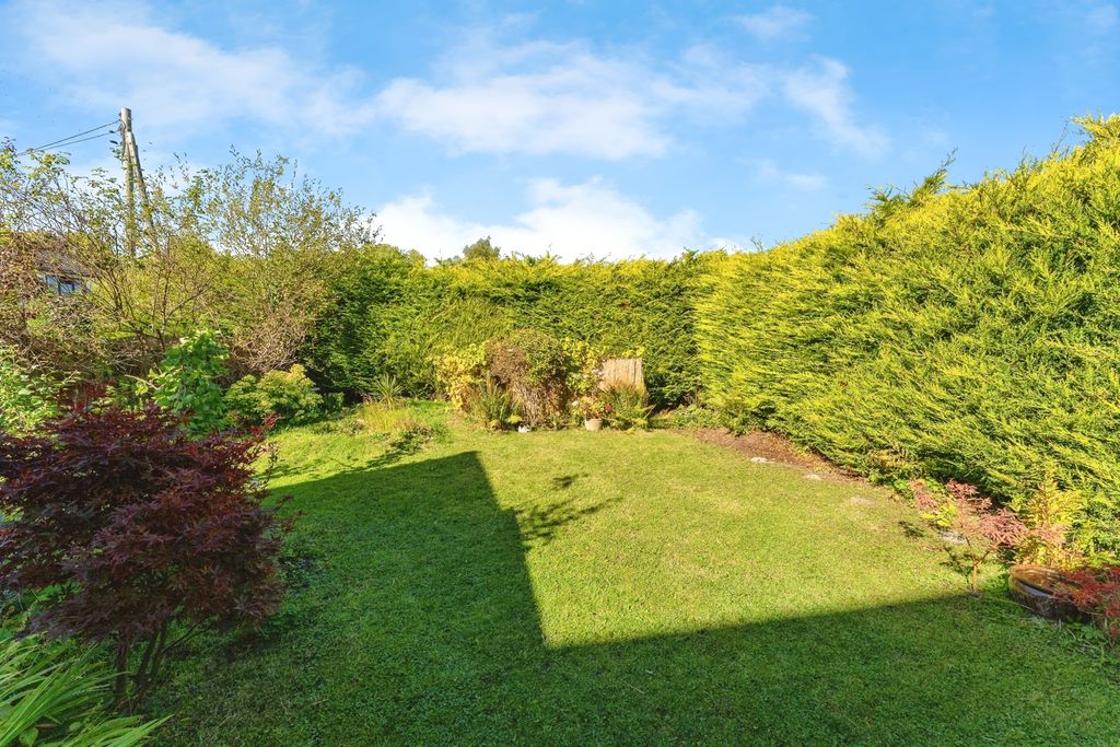 Property photo 2 of 17 Photo