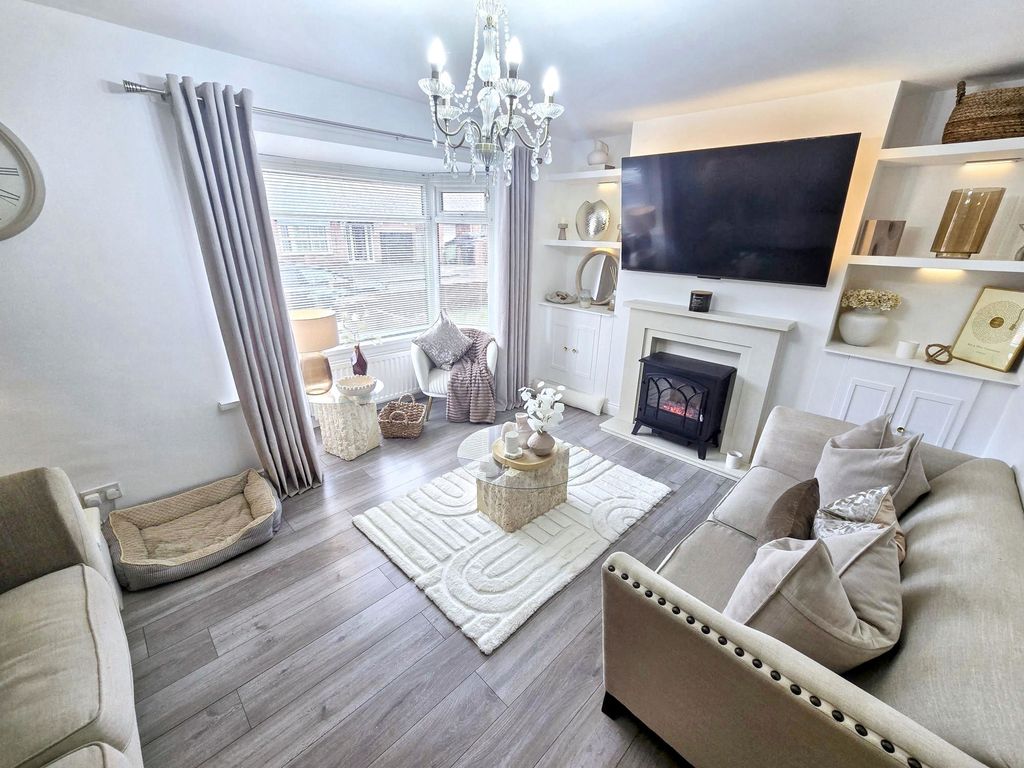 Property photo 2 of 23