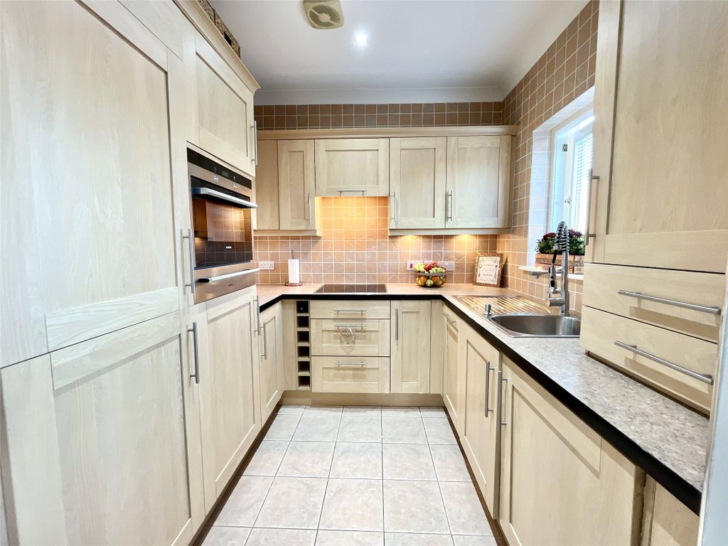 Property photo 2 of 17 Kitchen