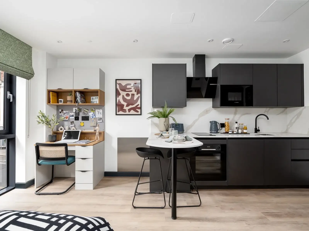 Property photo 3 of 10 A7996A04-Fe46-4616-A23d-960B9Bccfe1E_Result.Webp