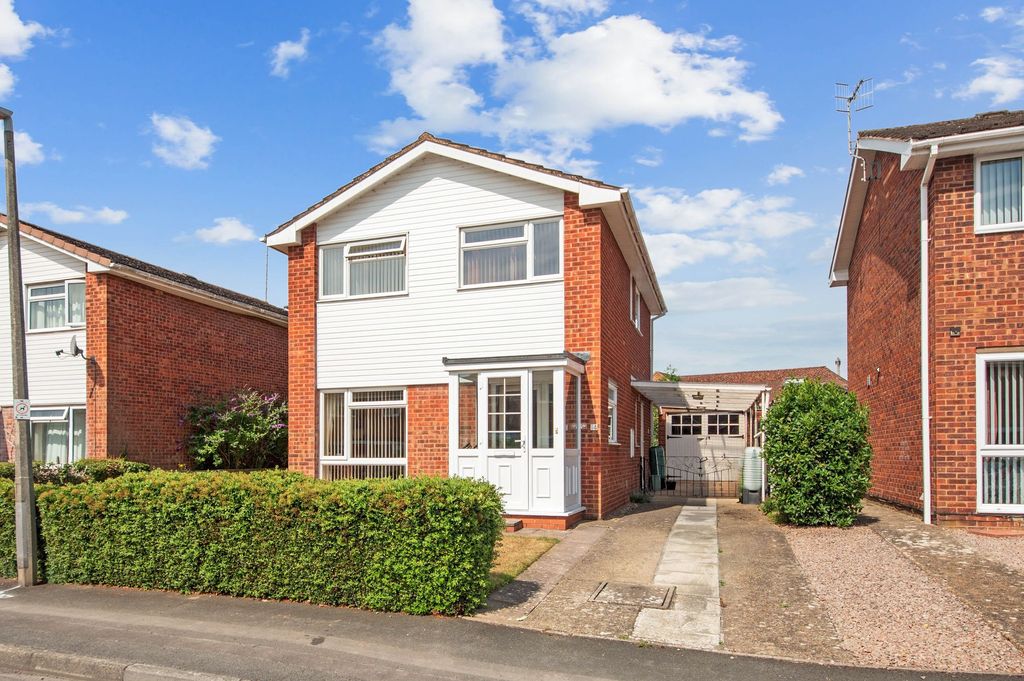 Property photo 1 of 18