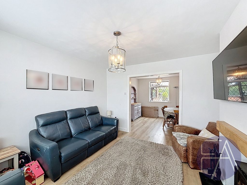Property photo 3 of 13 4449385