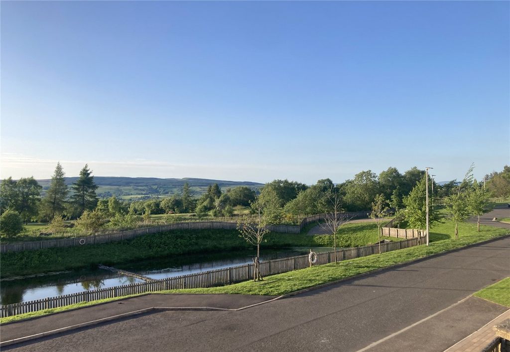 Property photo 2 of 34 Picture No. 45