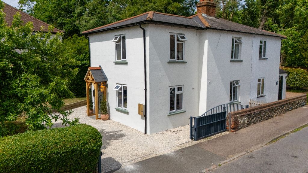 Property photo 2 of 23 5242773