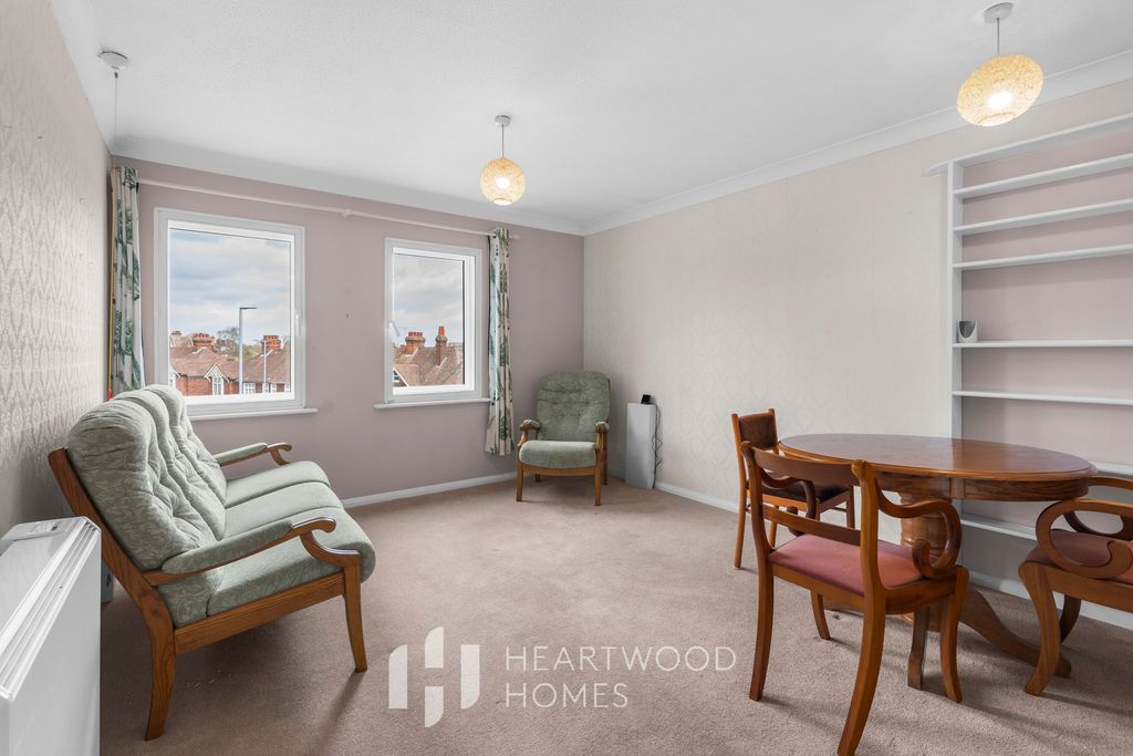 Property photo 2 of 12
