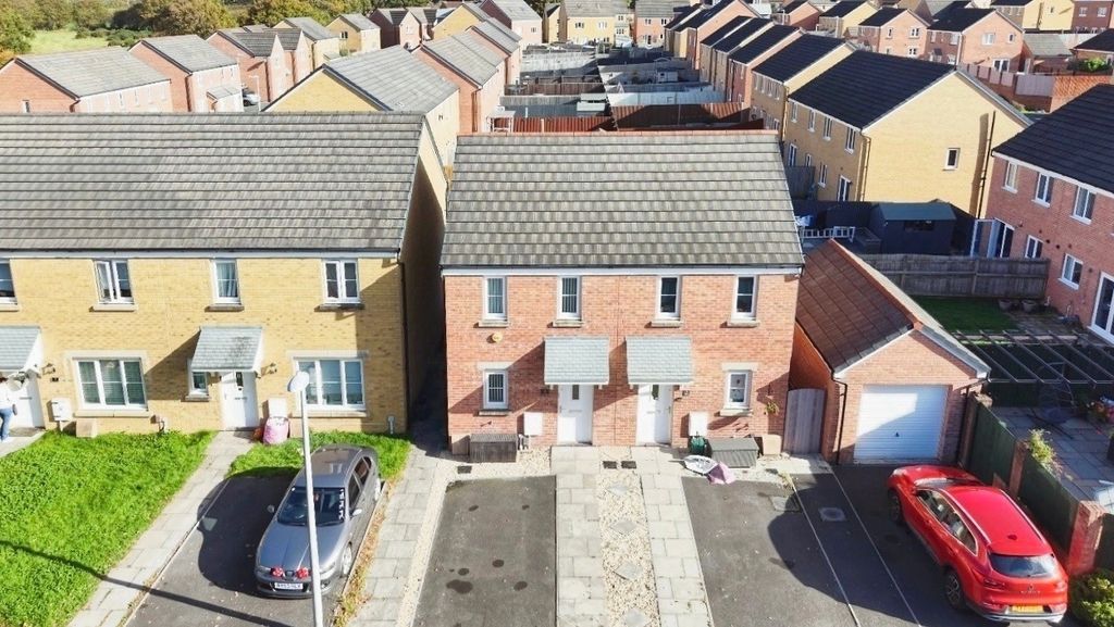 Property photo 1 of 20 4591083