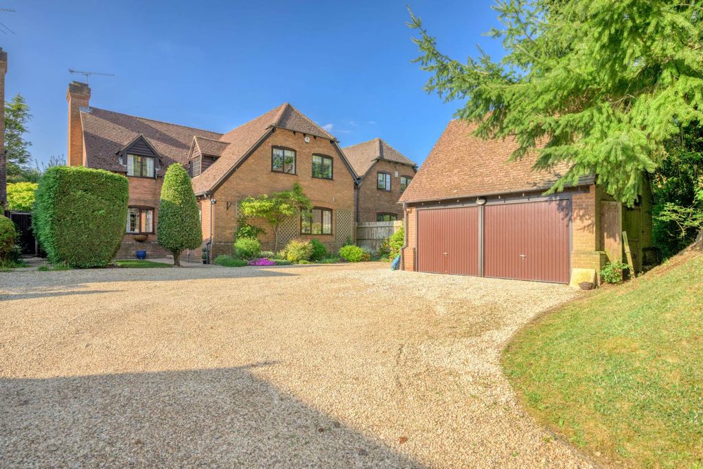 Property photo 1 of 36