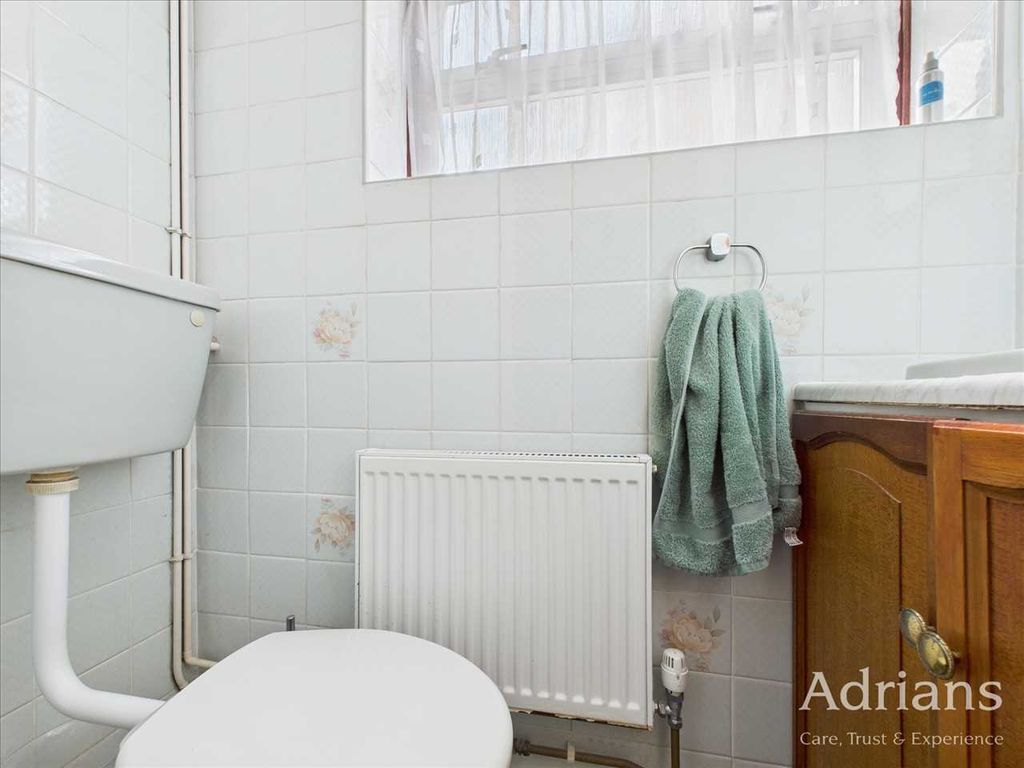 Property photo 3 of 12 Ground Floor Cloakroom