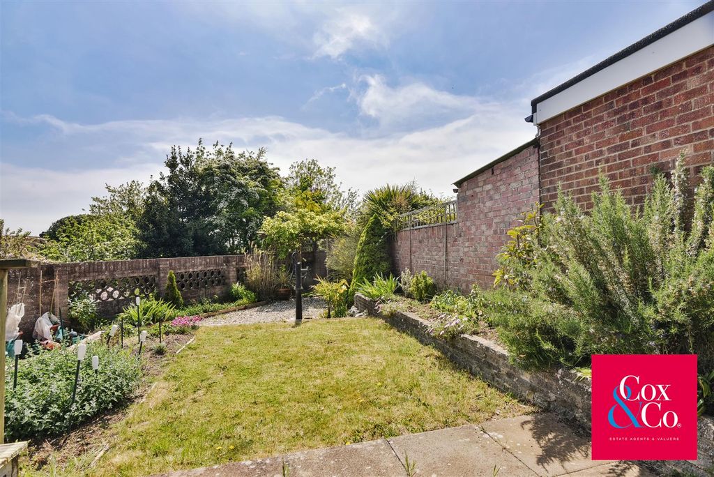 Property photo 3 of 18 81O_2809.Jpg