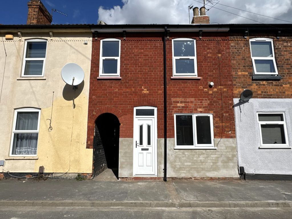 Property photo 1 of 12