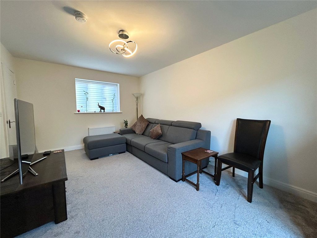 Property photo 3 of 12 Living Room