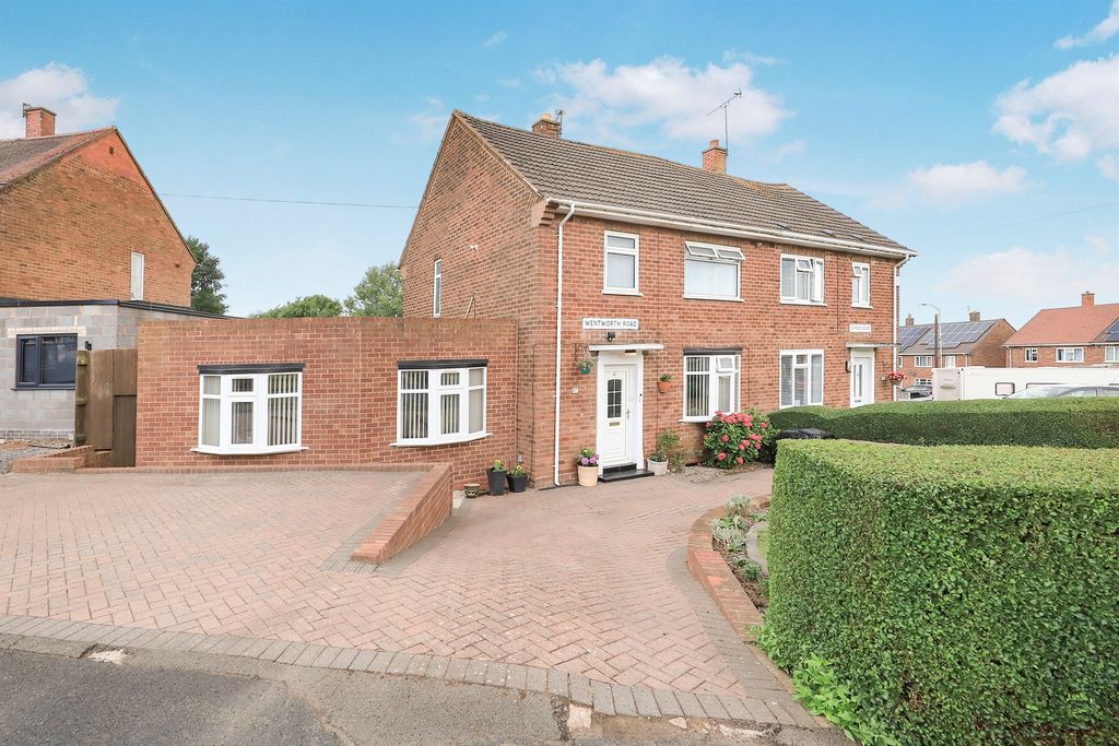 Property photo 1 of 16