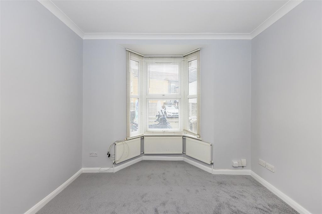 Property photo 3 of 21 3