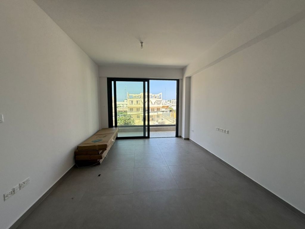 Property photo 3 of 27