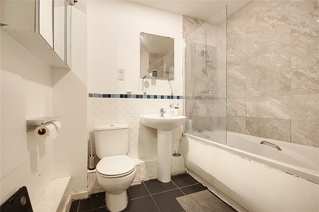 Property photo 3 of 7 Picture No. 06
