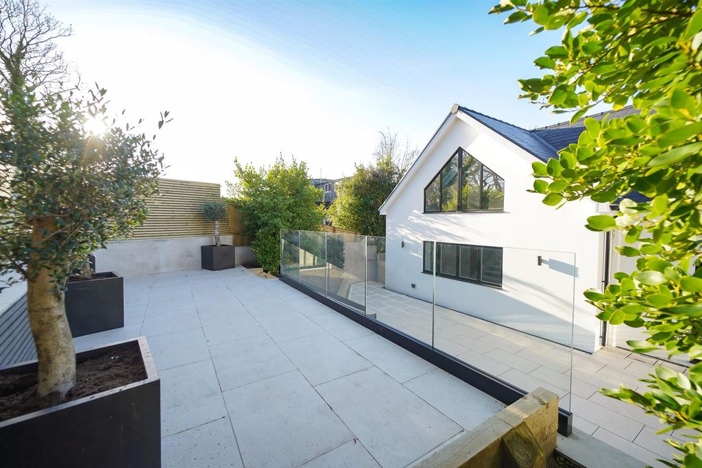 Property photo 3 of 99 Photo 2-1144.Jpg