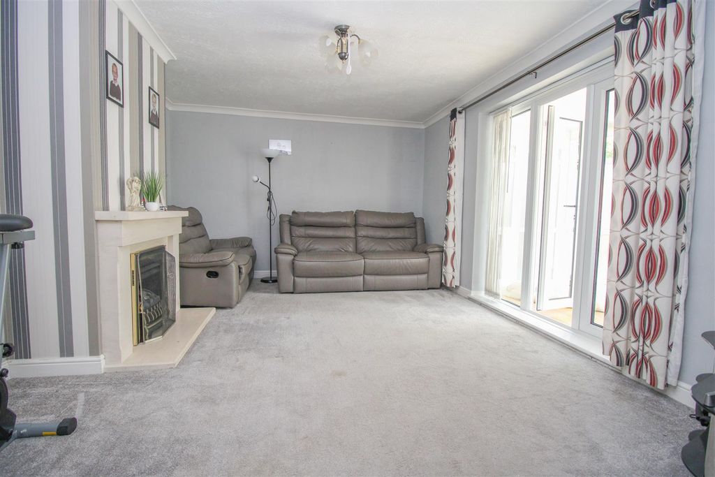 Property photo 2 of 13 Img_2078.Jpg
