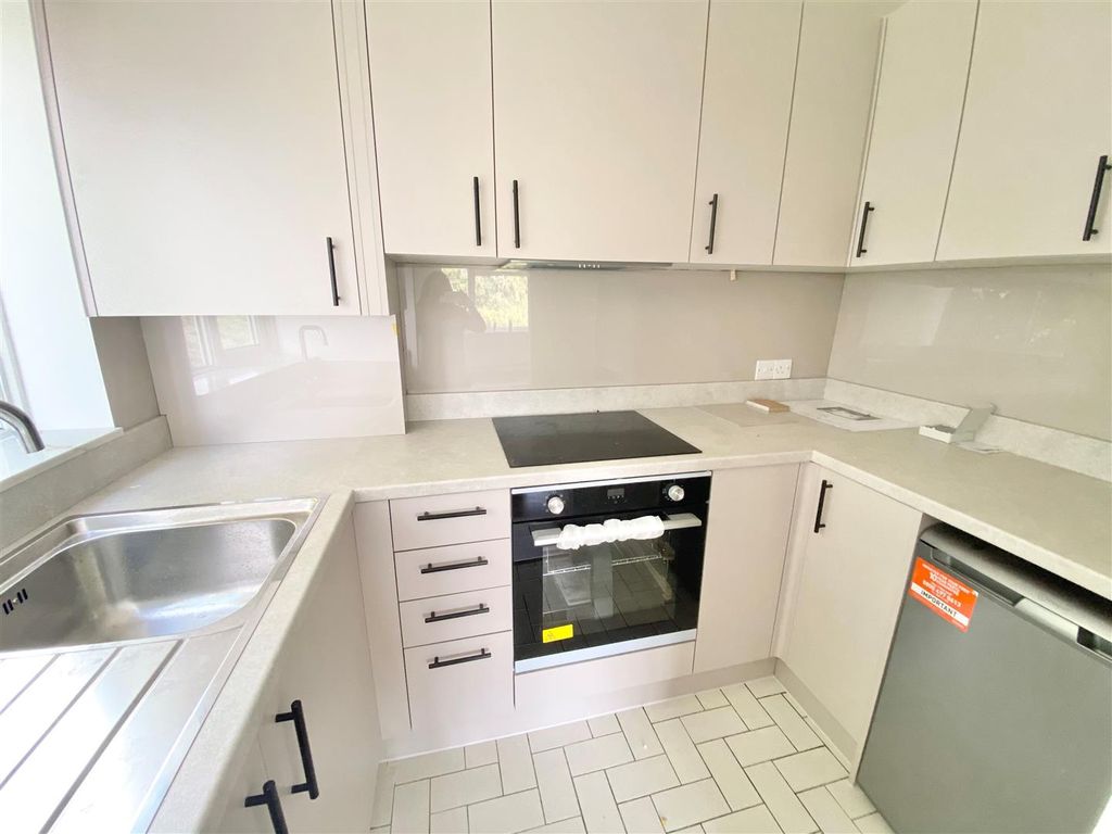 Property photo 3 of 4 Kitchen.Jpg