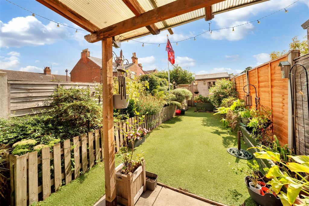 Property photo 3 of 12 Pearce Rd-14.Jpg