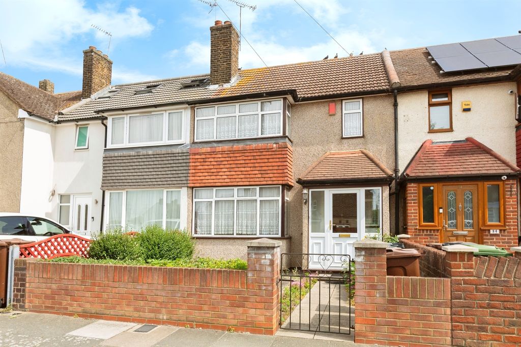 Property photo 1 of 17