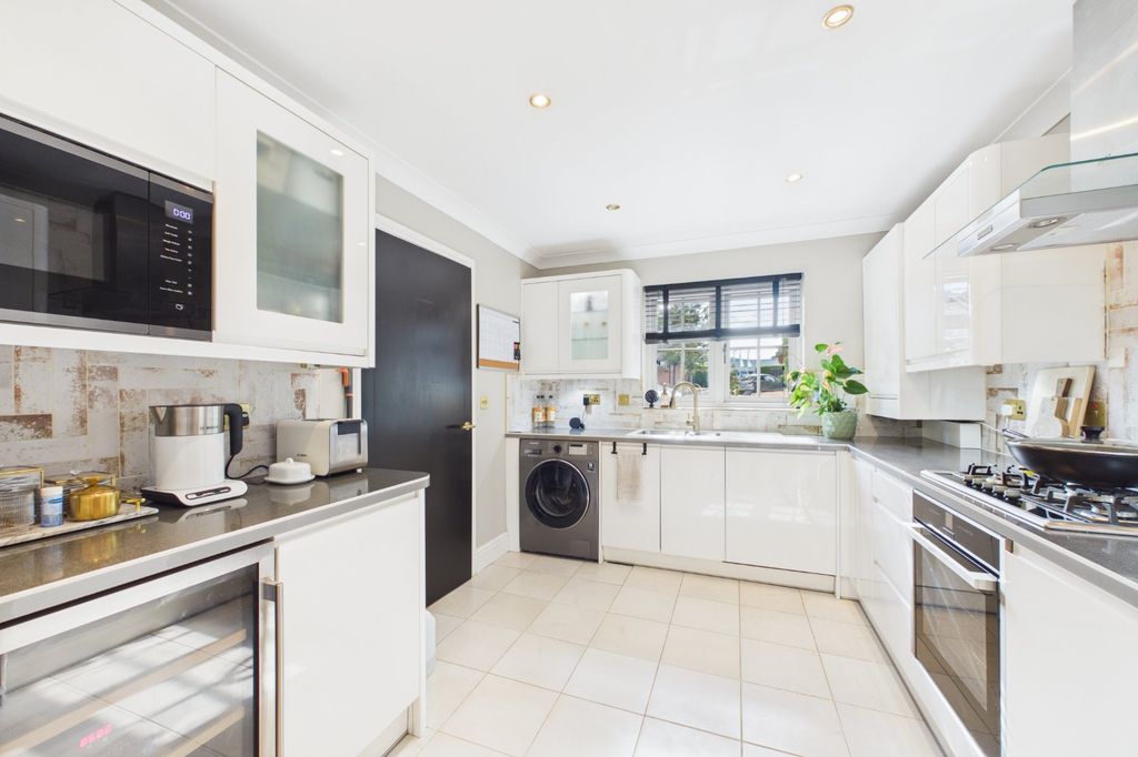 Property photo 3 of 10 Picture No. 07