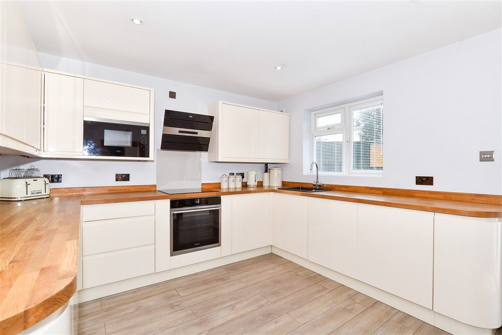 Property photo 3 of 13 Kitchen/Diner
