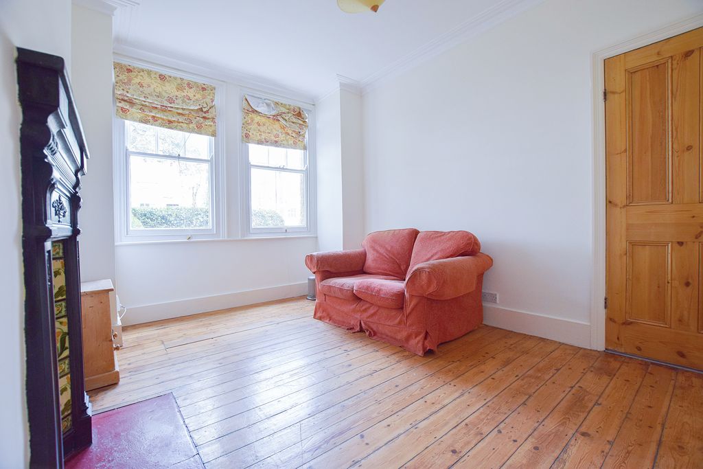 Property photo 2 of 6