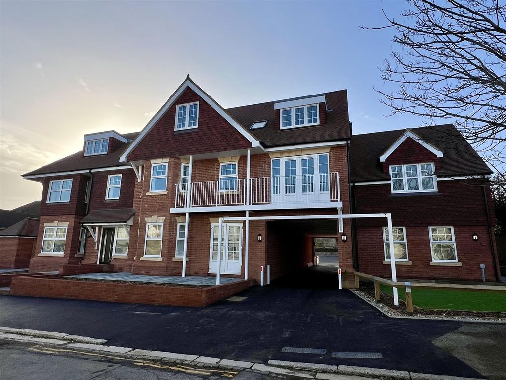 Property photo 1 of 15