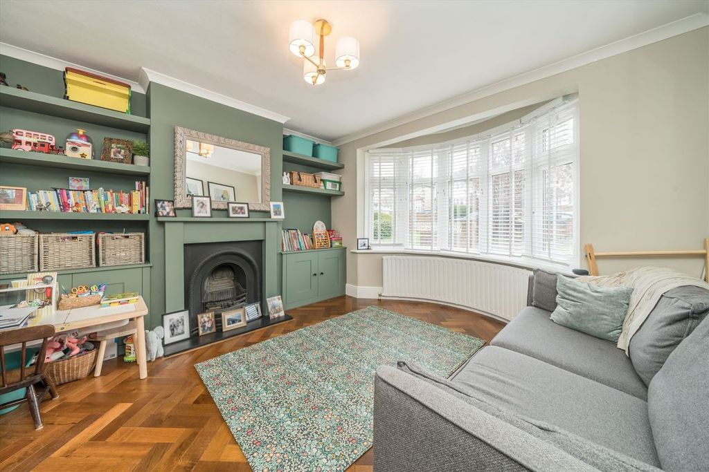 Property photo 2 of 12