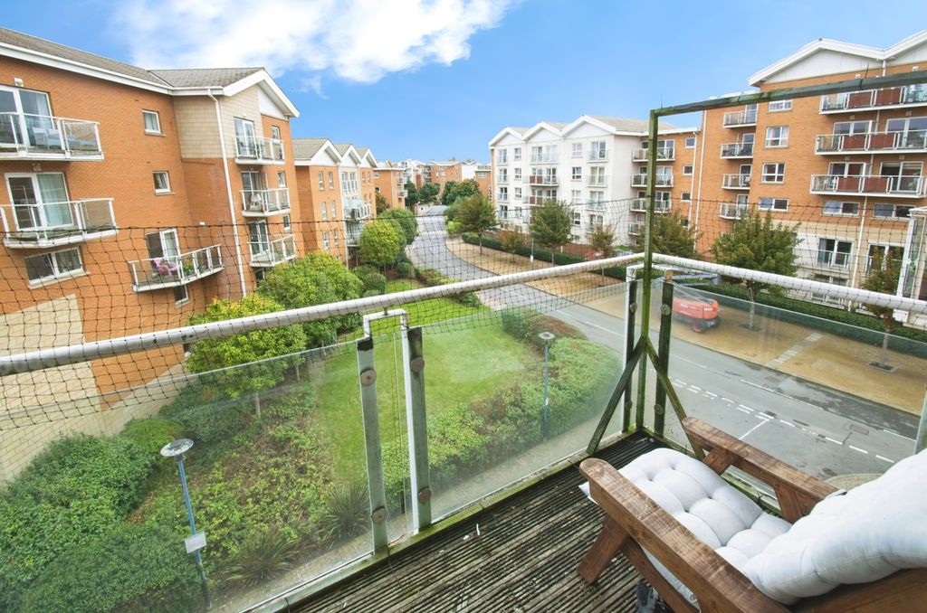Property photo 1 of 18 Balcony