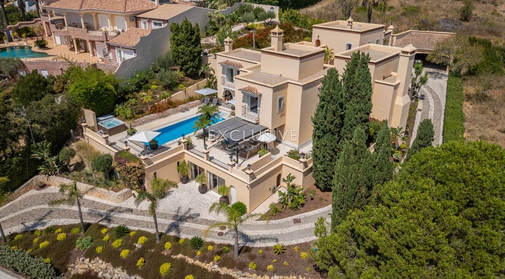 Property photo 3 of 48