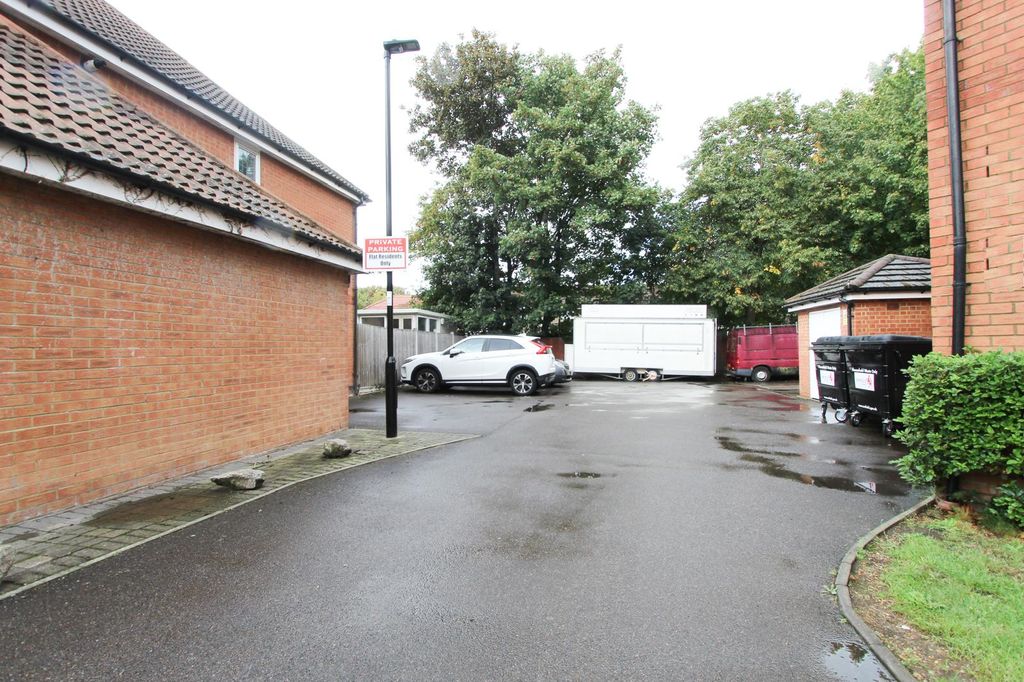 Property photo 2 of 10