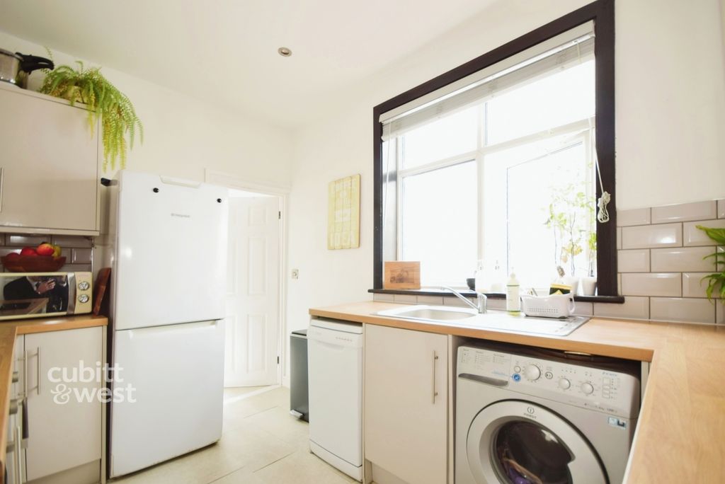 Property photo 3 of 13 154Aa6E0-Dsc_5959