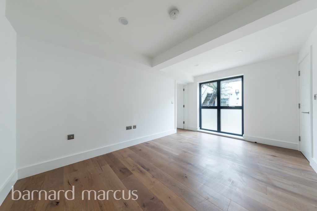 Property photo 3 of 8 Living Room