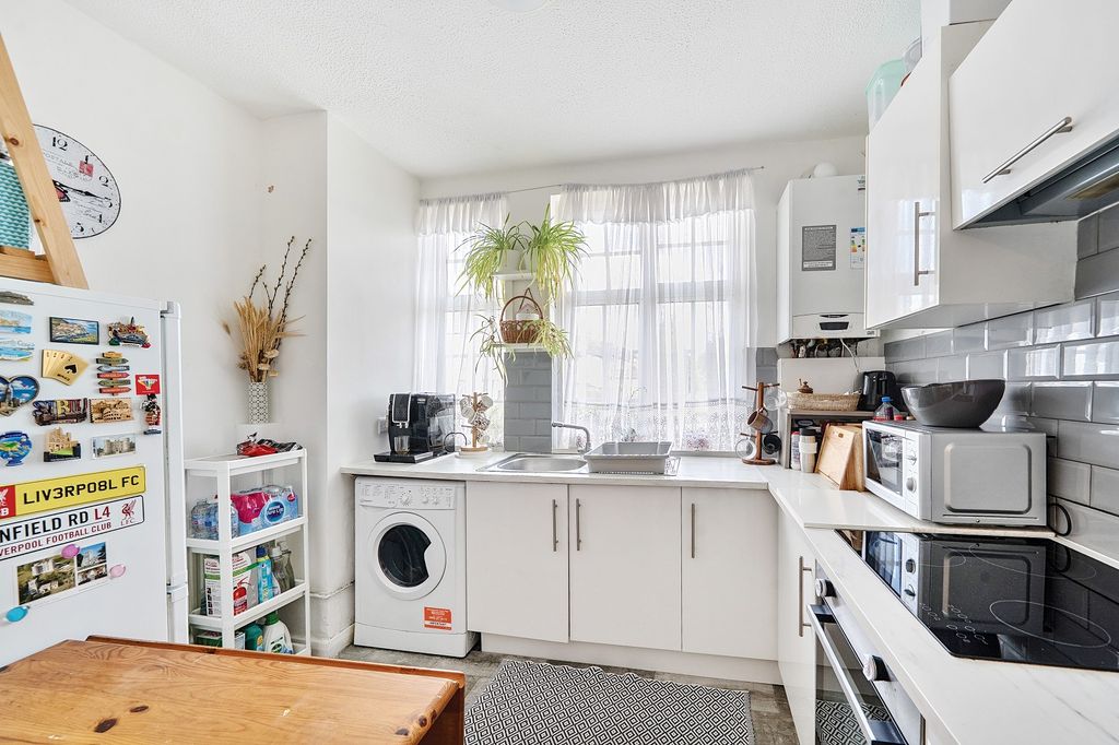 Property photo 2 of 16 Not Specified