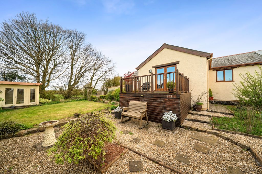 Property photo 2 of 23