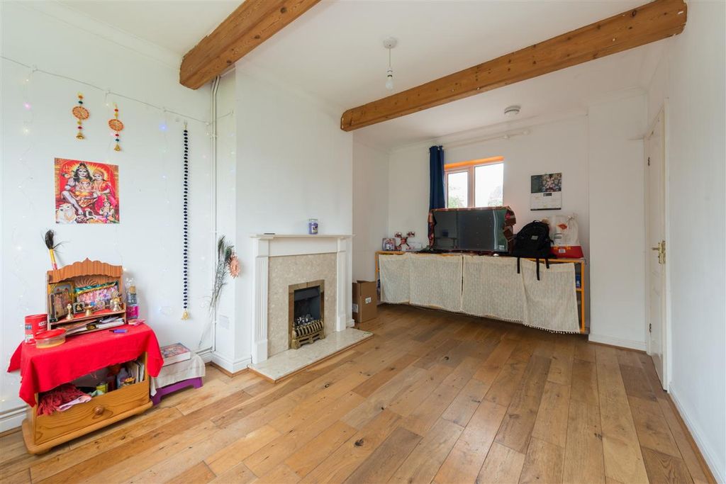 Property photo 3 of 13
