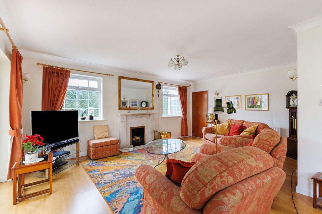 Property photo 3 of 24 Living Room Alt