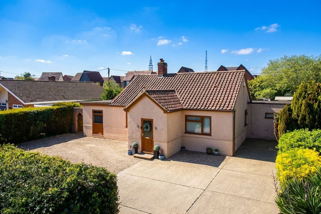 Property photo 1 of 32