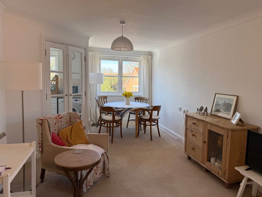 Property photo 2 of 12