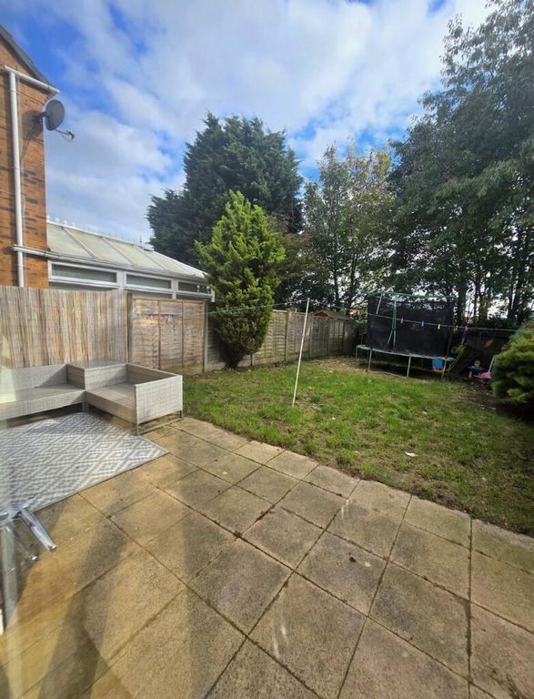 Property photo 2 of 9 Image