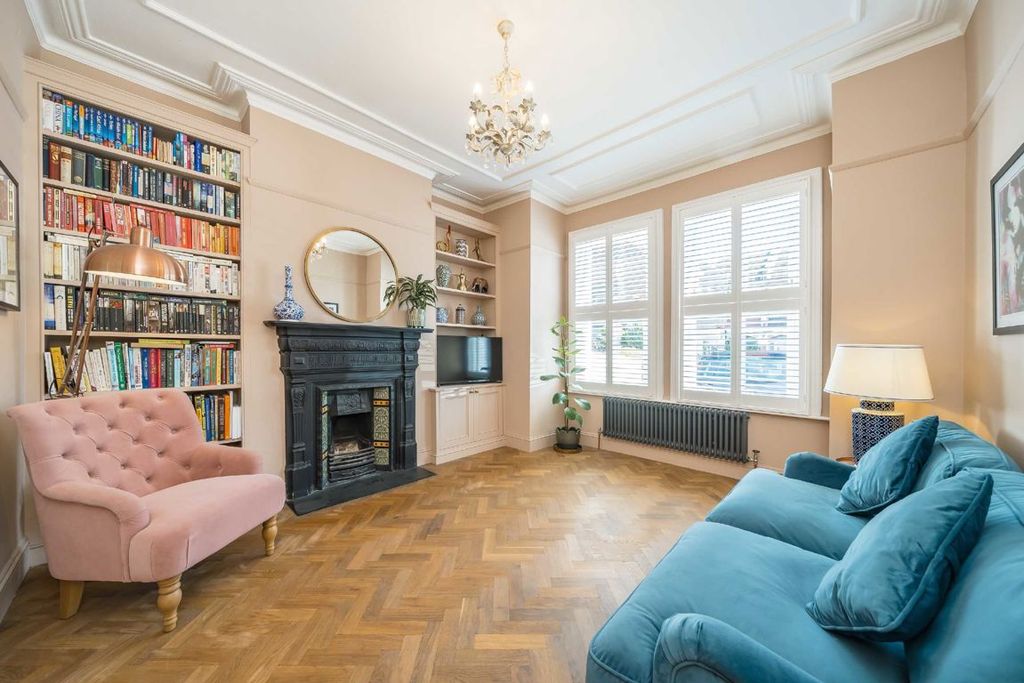 Property photo 2 of 17