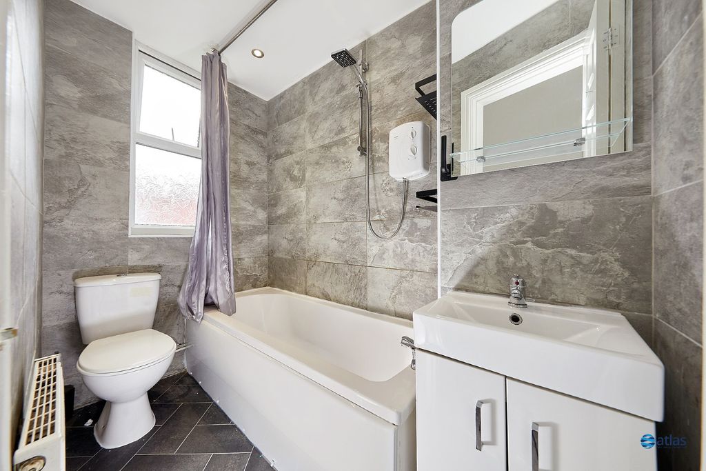Property photo 2 of 13 Bathroom