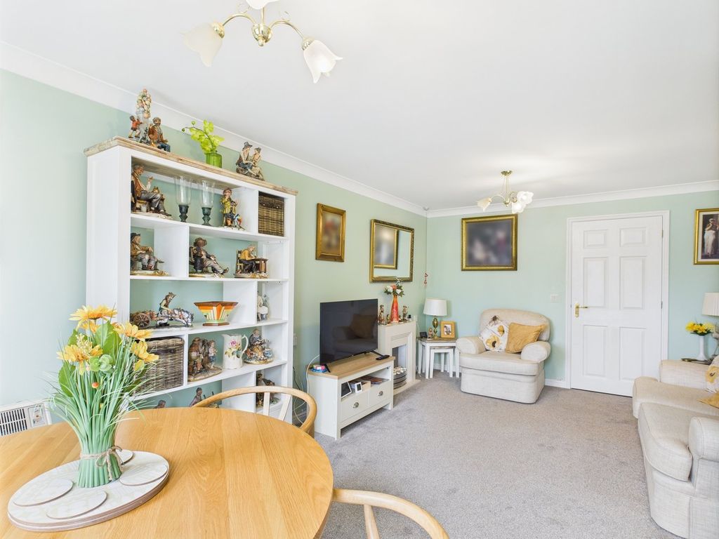 Property photo 3 of 14