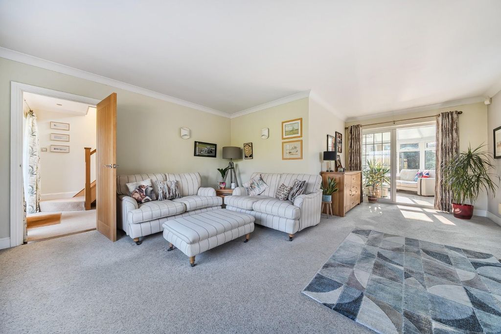 Property photo 1 of 18 1-69A960F98193A-1406450-5-69A816349Ede5-1.Jpg