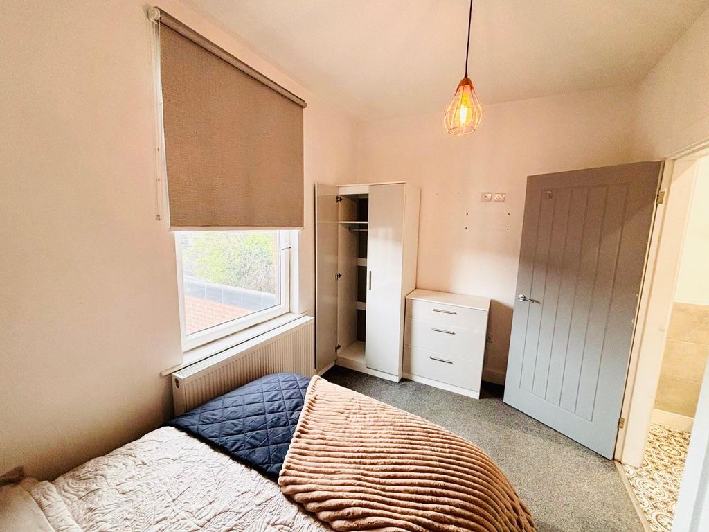 Property photo 2 of 12 Gallery