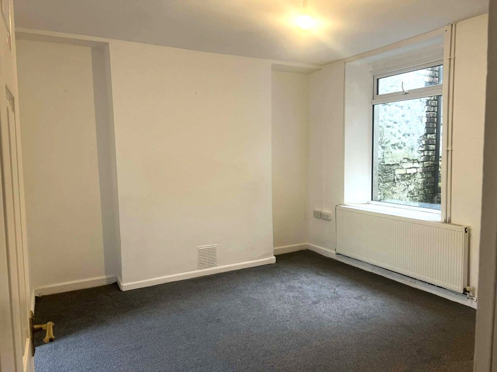 Property photo 2 of 14 Photo 1